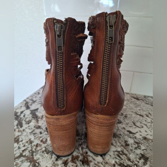 Freebird Bela Leather‎ Strappy Braided Heeled Booties Shoes Distressed Size 10 - Picture 3 of 11
